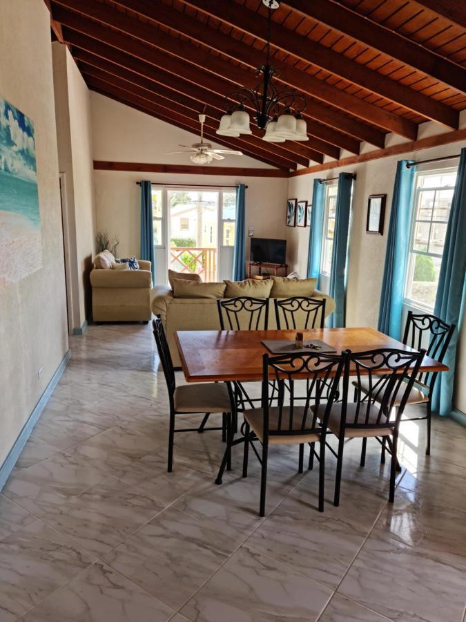 Breezy Apts سانت فيليب المظهر الخارجي الصورة