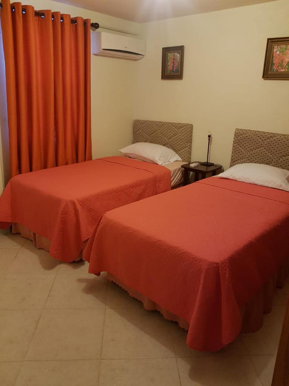 Breezy Apts سانت فيليب المظهر الخارجي الصورة