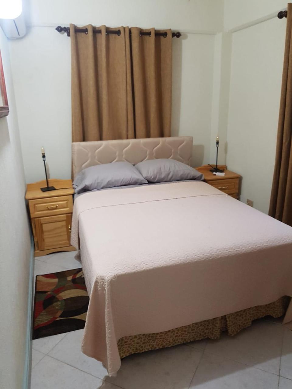 Breezy Apts سانت فيليب المظهر الخارجي الصورة